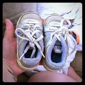 Nike toddler shoes